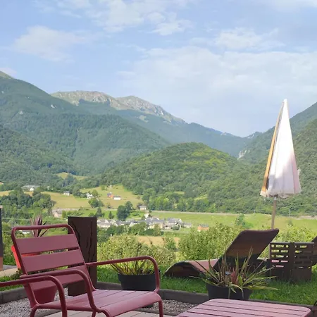 Maison Familiale Avec Piscine Au Coeur Des Pyrenees 度假居 Heches